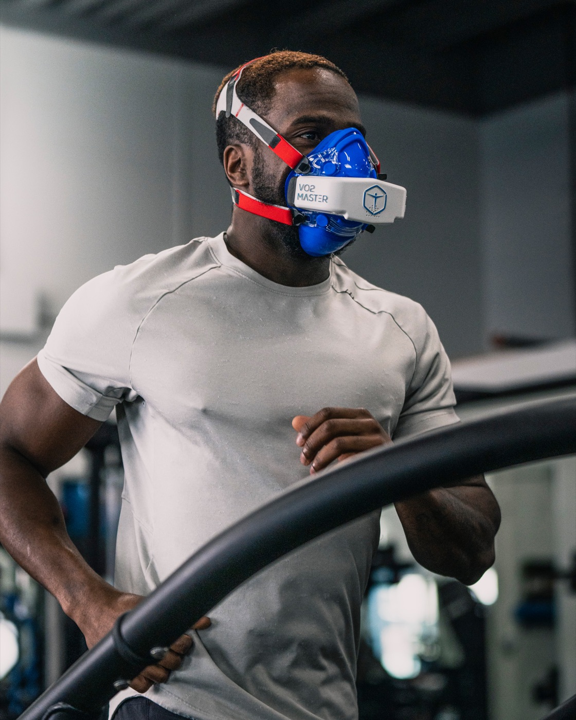 Athlete wearing a VO2 mask during a treadmill test